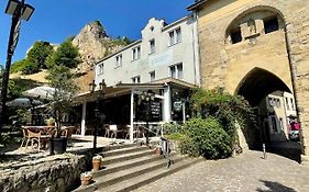 Petit Hotel de la Ruine